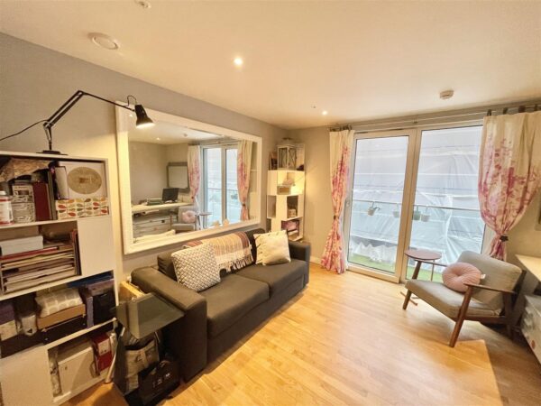 Howick Place, London