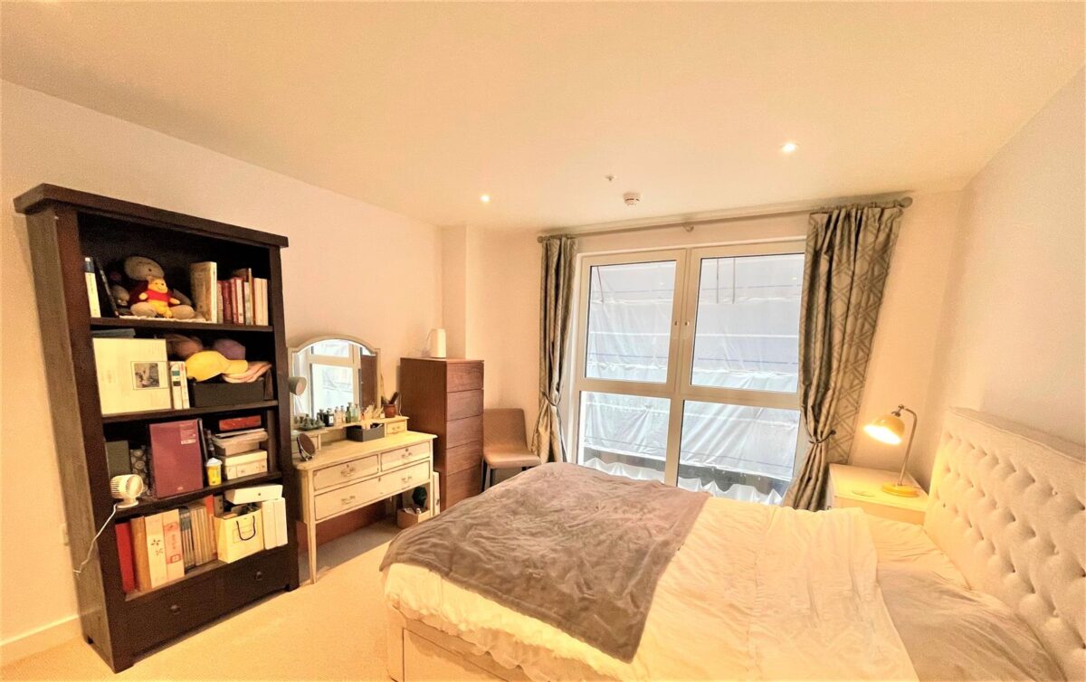 Howick Place, London